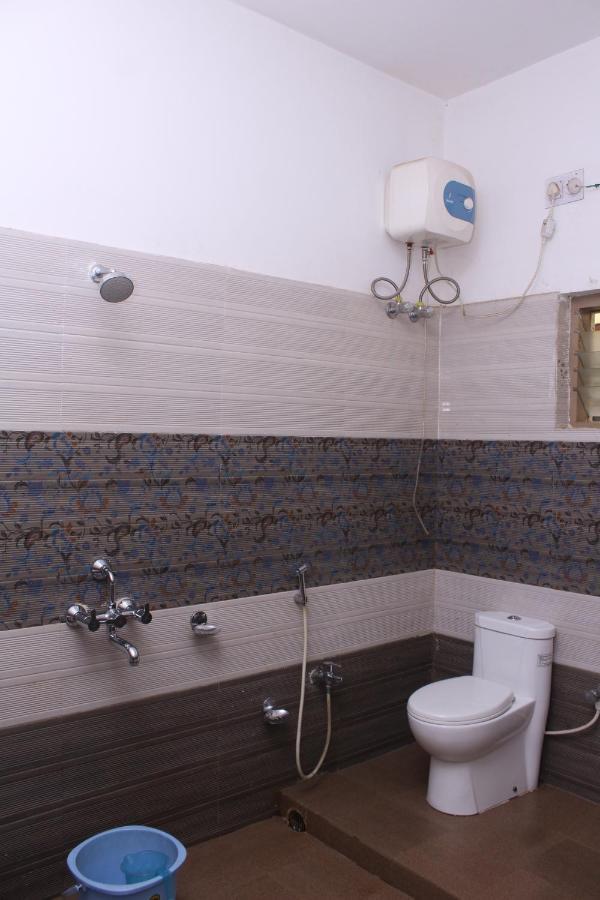 Chetan Inn Hotel Bhubaneswar Zewnętrze zdjęcie