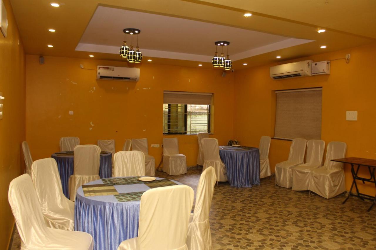 Chetan Inn Hotel Bhubaneswar Zewnętrze zdjęcie