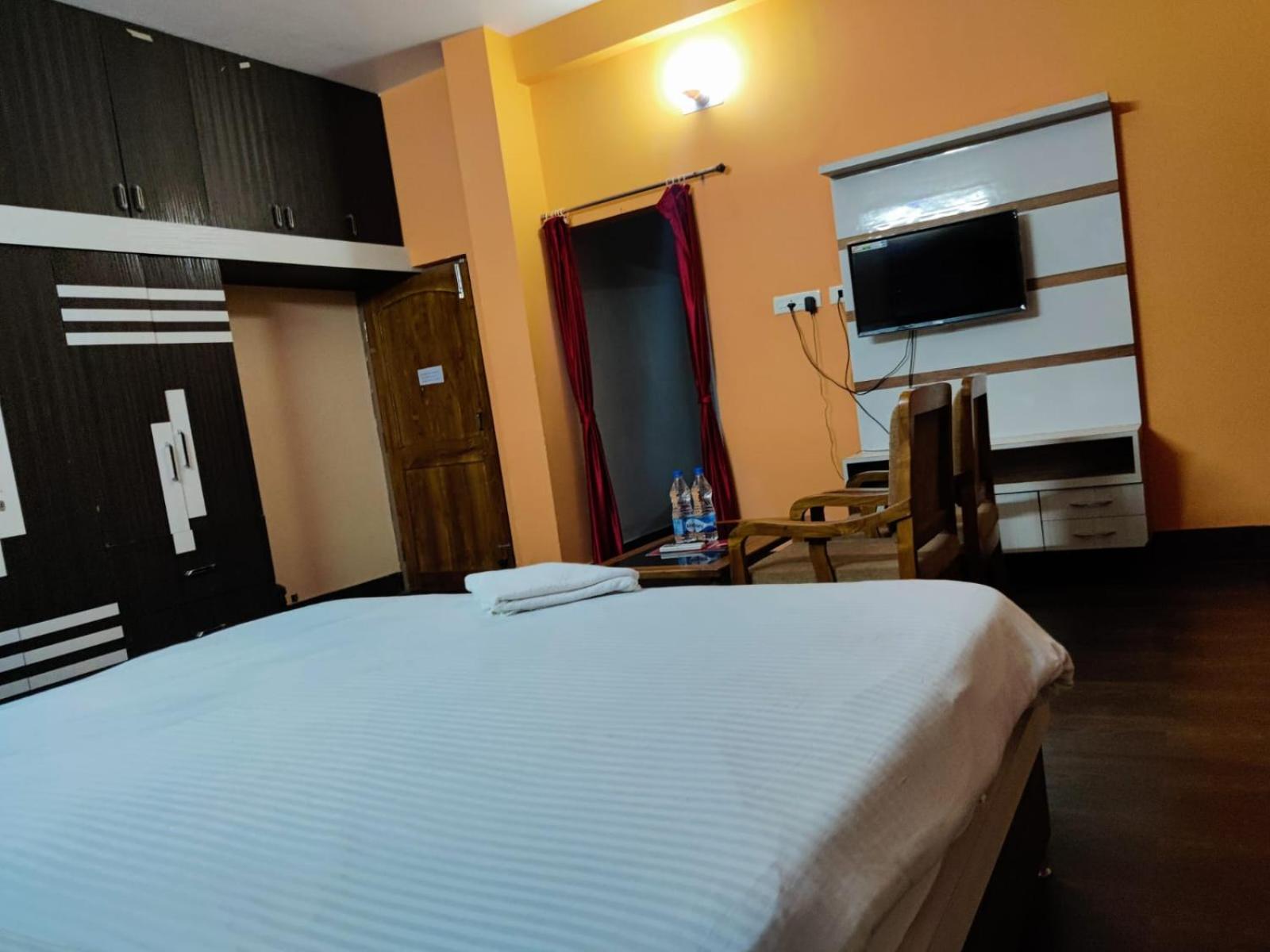 Chetan Inn Hotel Bhubaneswar Zewnętrze zdjęcie