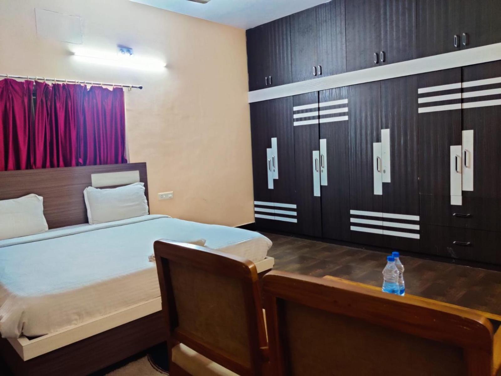 Chetan Inn Hotel Bhubaneswar Zewnętrze zdjęcie
