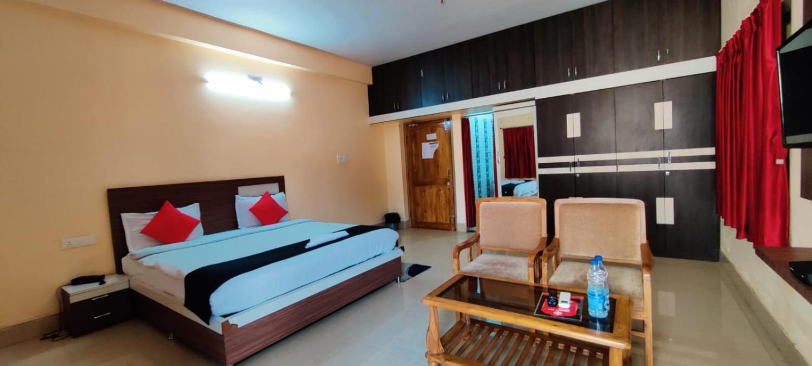 Chetan Inn Hotel Bhubaneswar Zewnętrze zdjęcie