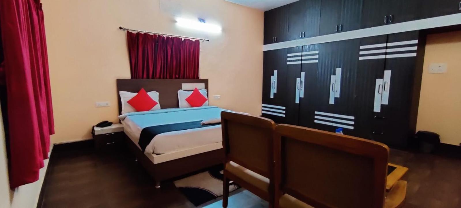 Chetan Inn Hotel Bhubaneswar Zewnętrze zdjęcie